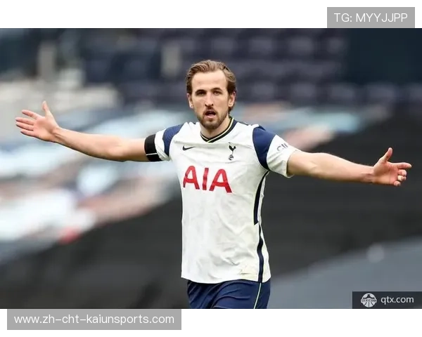 凯恩灵活跑位吸引三人注意，热刺中路空间瞬间拉开